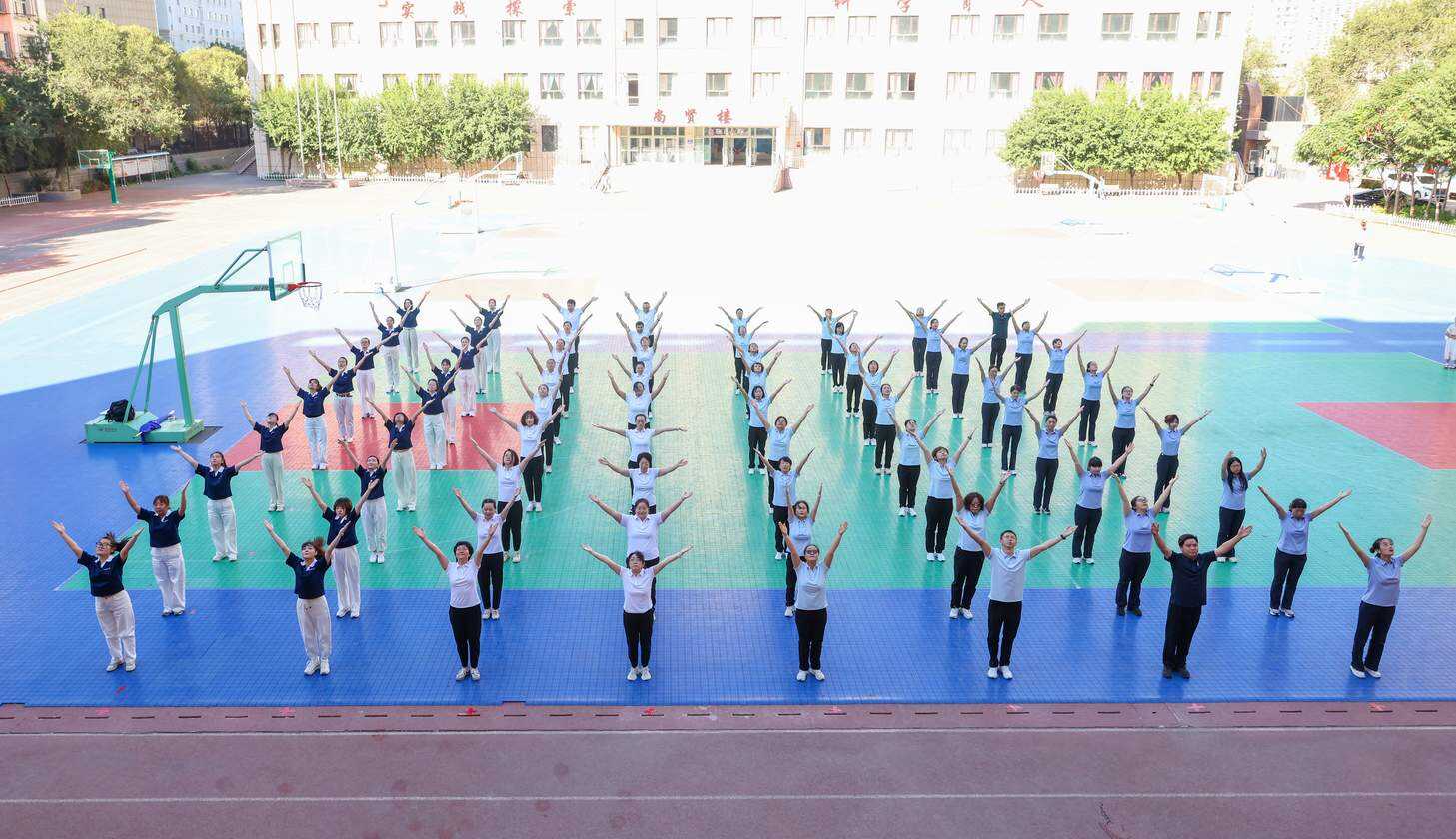 中國(guó)科學(xué)院新疆分院舉辦“運(yùn)動(dòng)強(qiáng)科研 拼搏向未來”職工運(yùn)動(dòng)會(huì)